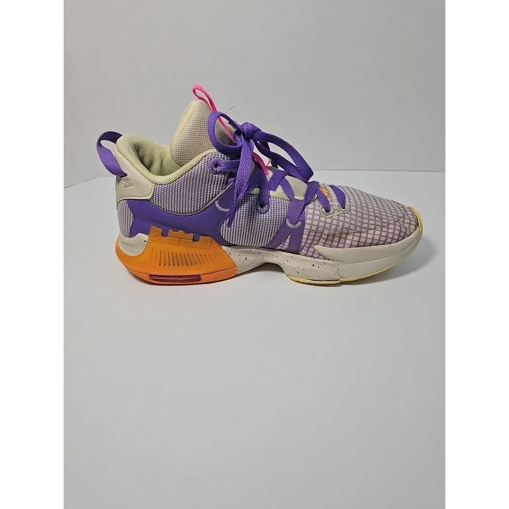 NIKE LEBRON WITNESS 7 SHOES SIZE 5Y YOUTH‎ GRAPE ORANGE